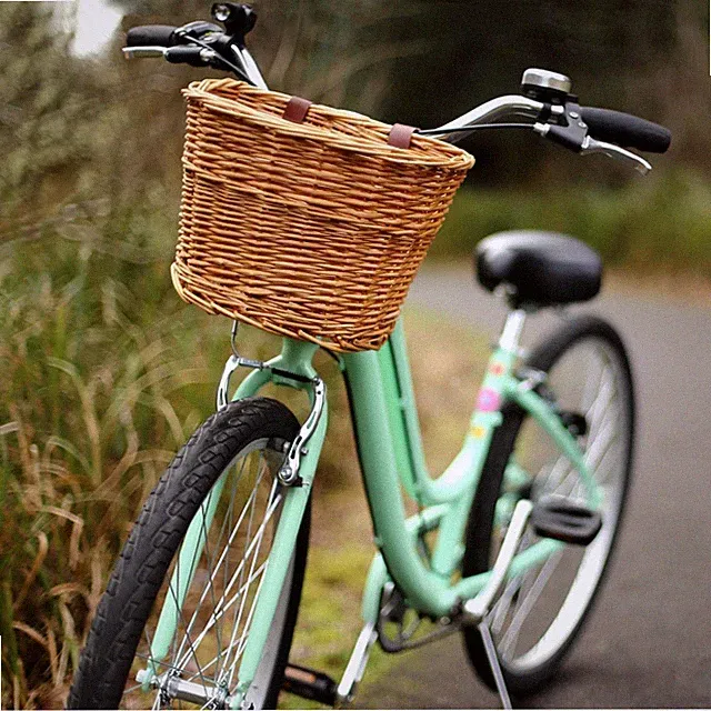 Beach Cruiser Wicker Bike Basket in Light Brown//
